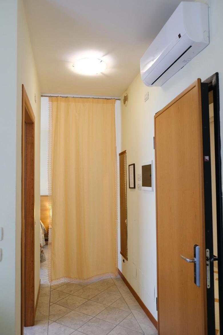 Residenza Carracci Aparthotel Bologna Ngoại thất bức ảnh