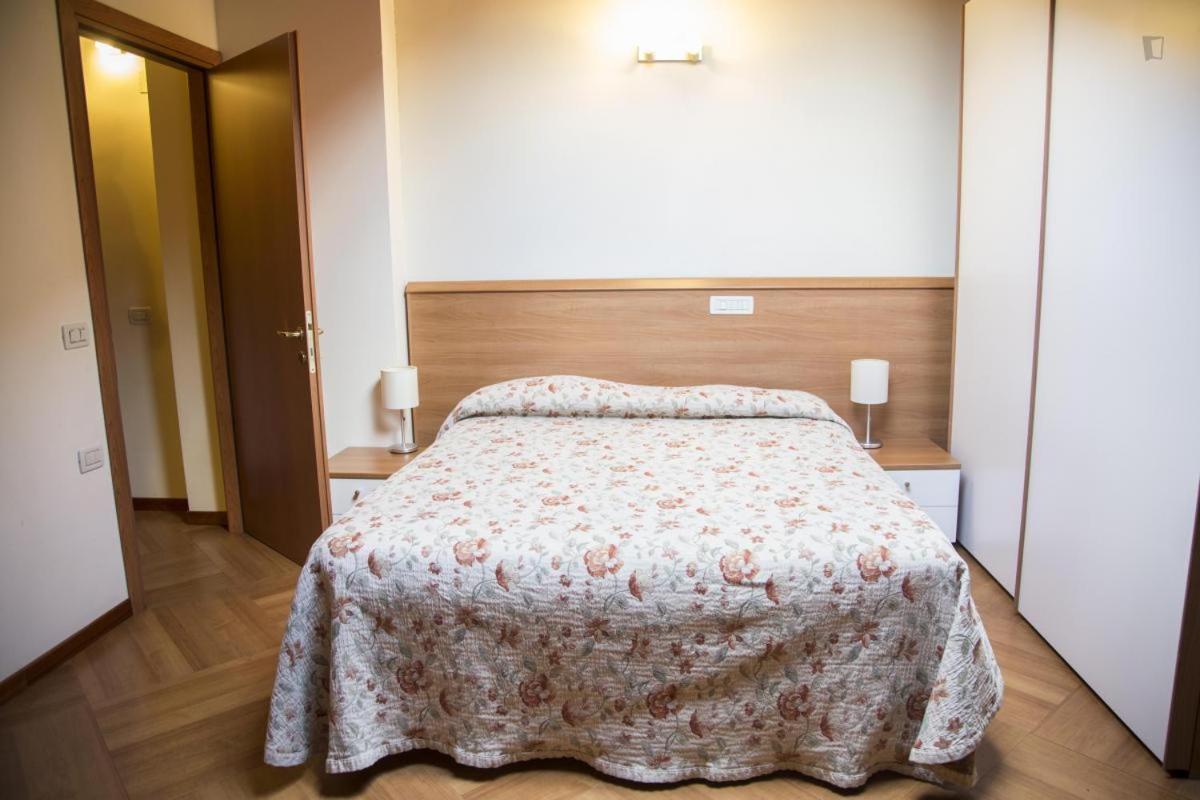 Residenza Carracci Aparthotel Bologna Ngoại thất bức ảnh
